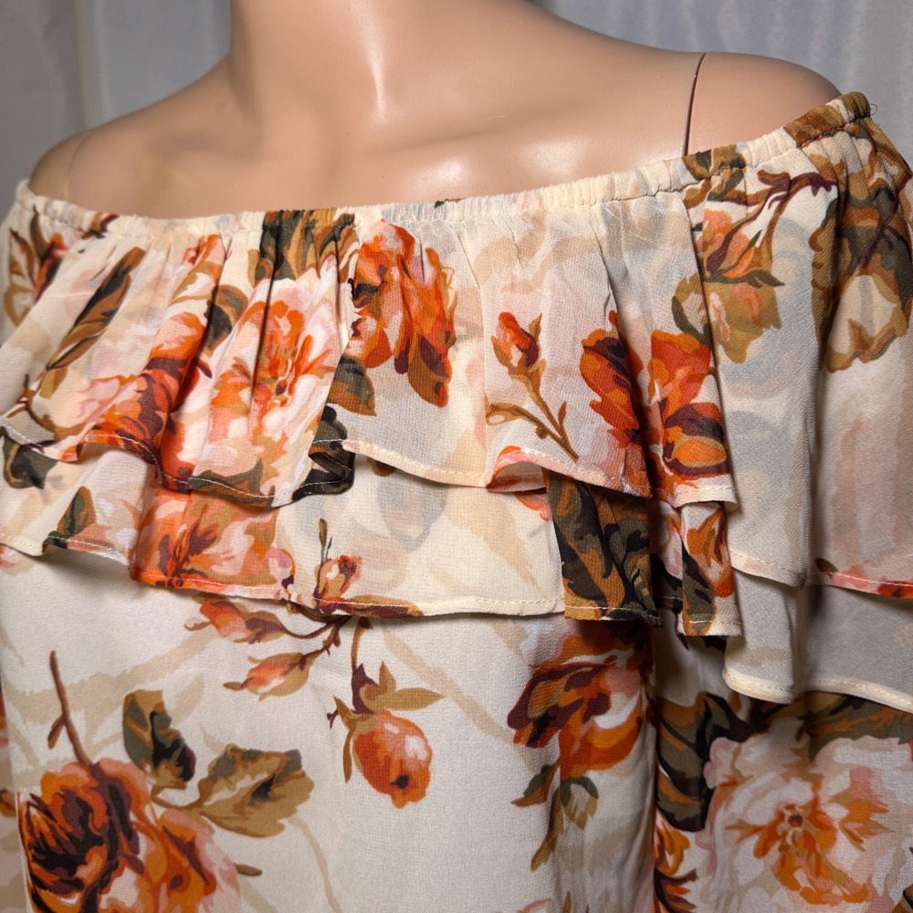 White House Black Market Floral Off Shoulder Ruffle Blouse Small WHBM - Picture 2 of 7